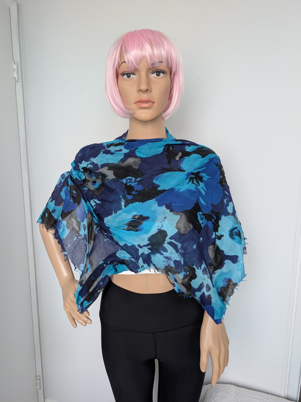 Women’s Blue Floral Lightweight Scarf Wrap